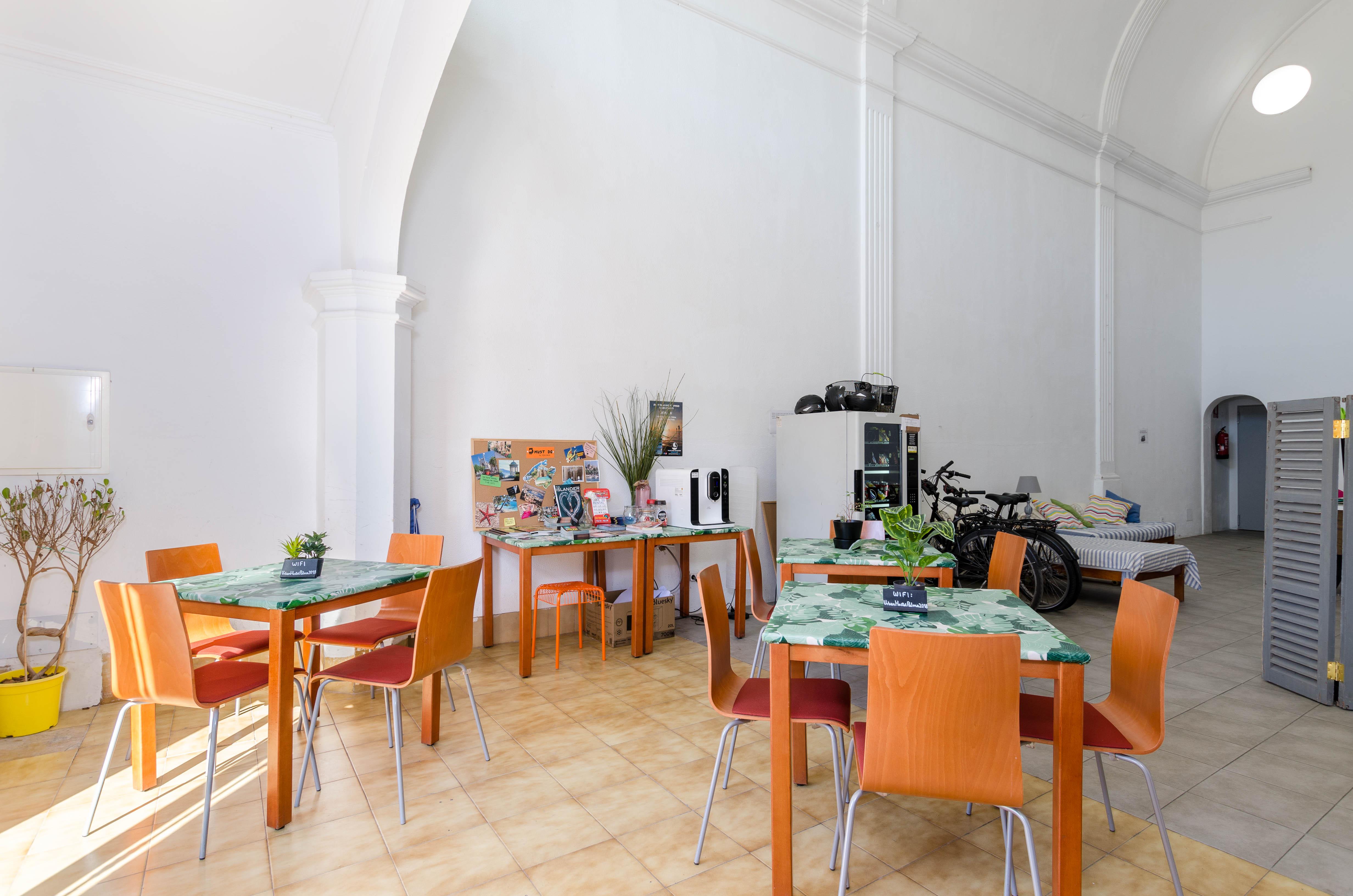 Urban Hostel Palma - Albergue Juvenil - Youth Hostel Екстериор снимка